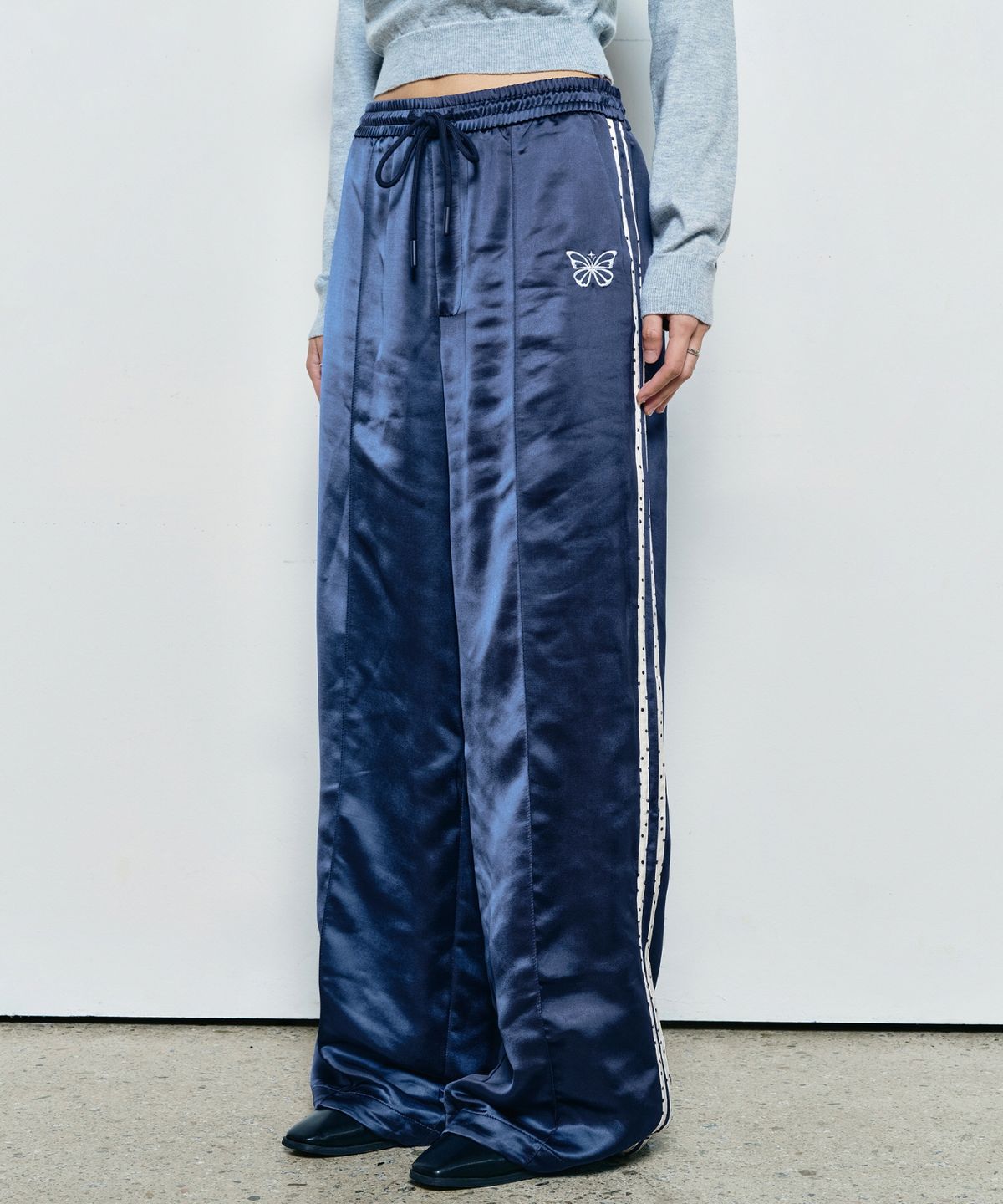닉앤니콜(NICK&NICOLE) DOT DOUBLE LINE SATIN PANTS_NAVY