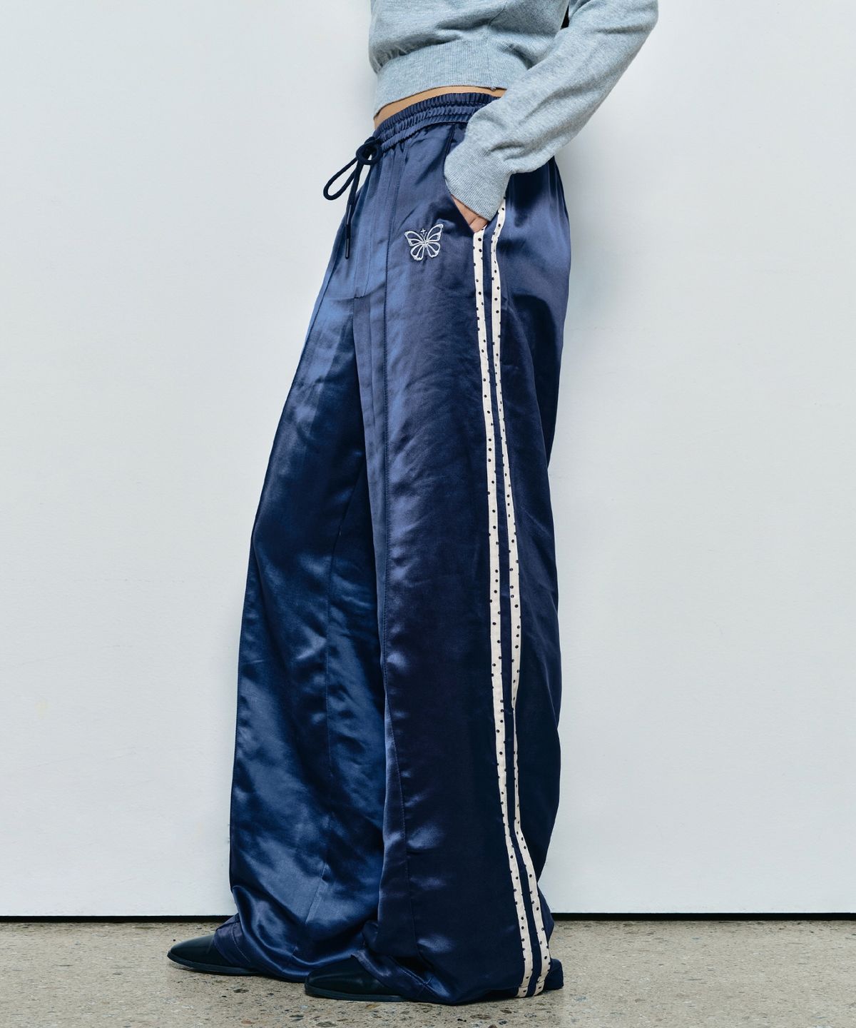닉앤니콜(NICK&NICOLE) DOT DOUBLE LINE SATIN PANTS_NAVY