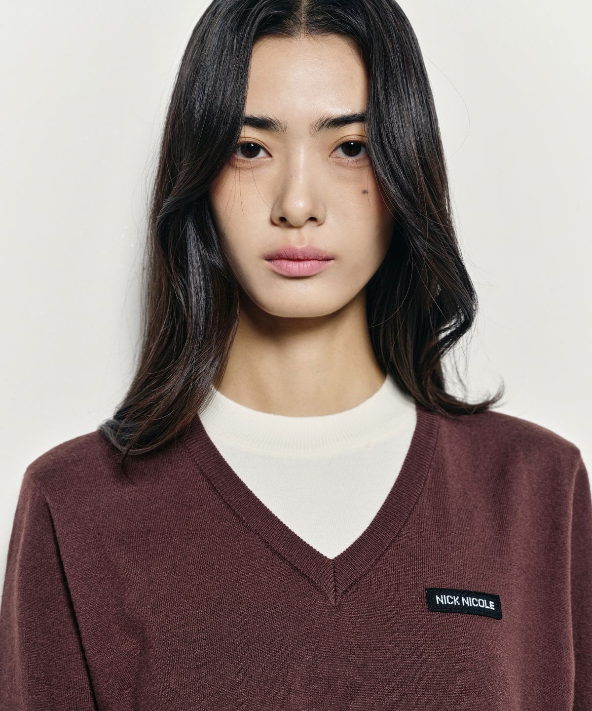 닉앤니콜(NICK&NICOLE) LAYERED ROUND V NECK KNIT_BROWN