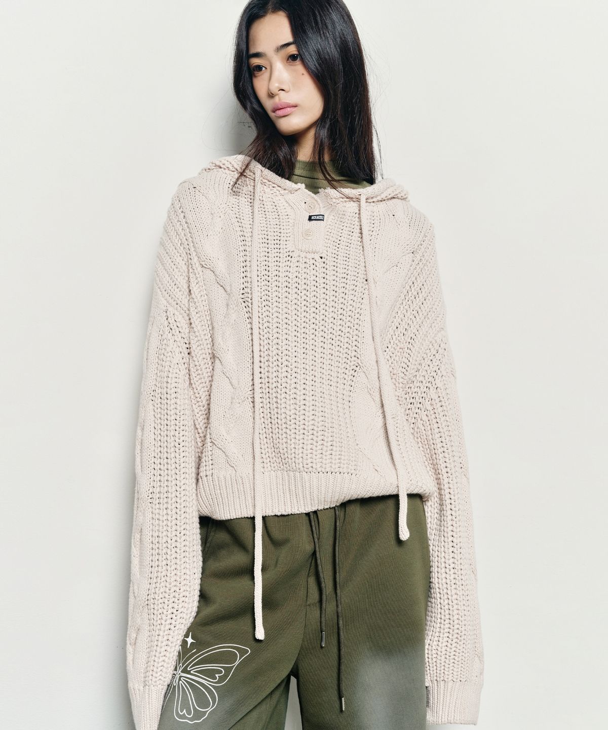 닉앤니콜(NICK&NICOLE) COZY BUTTON CABLE HOODIE KNIT_BEIGE