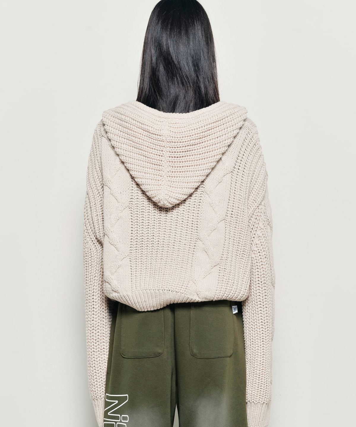 닉앤니콜(NICK&NICOLE) COZY BUTTON CABLE HOODIE KNIT_BEIGE