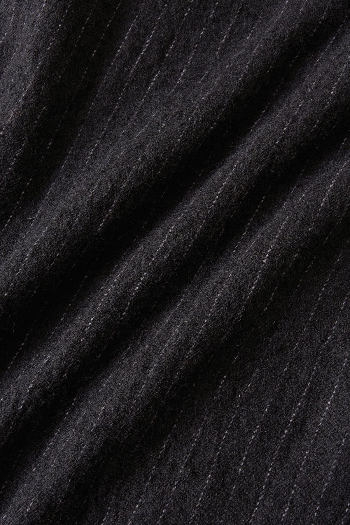 해칭룸(HATCHINGROOM) Hairy Deep Pleats Trousers Stripe Black