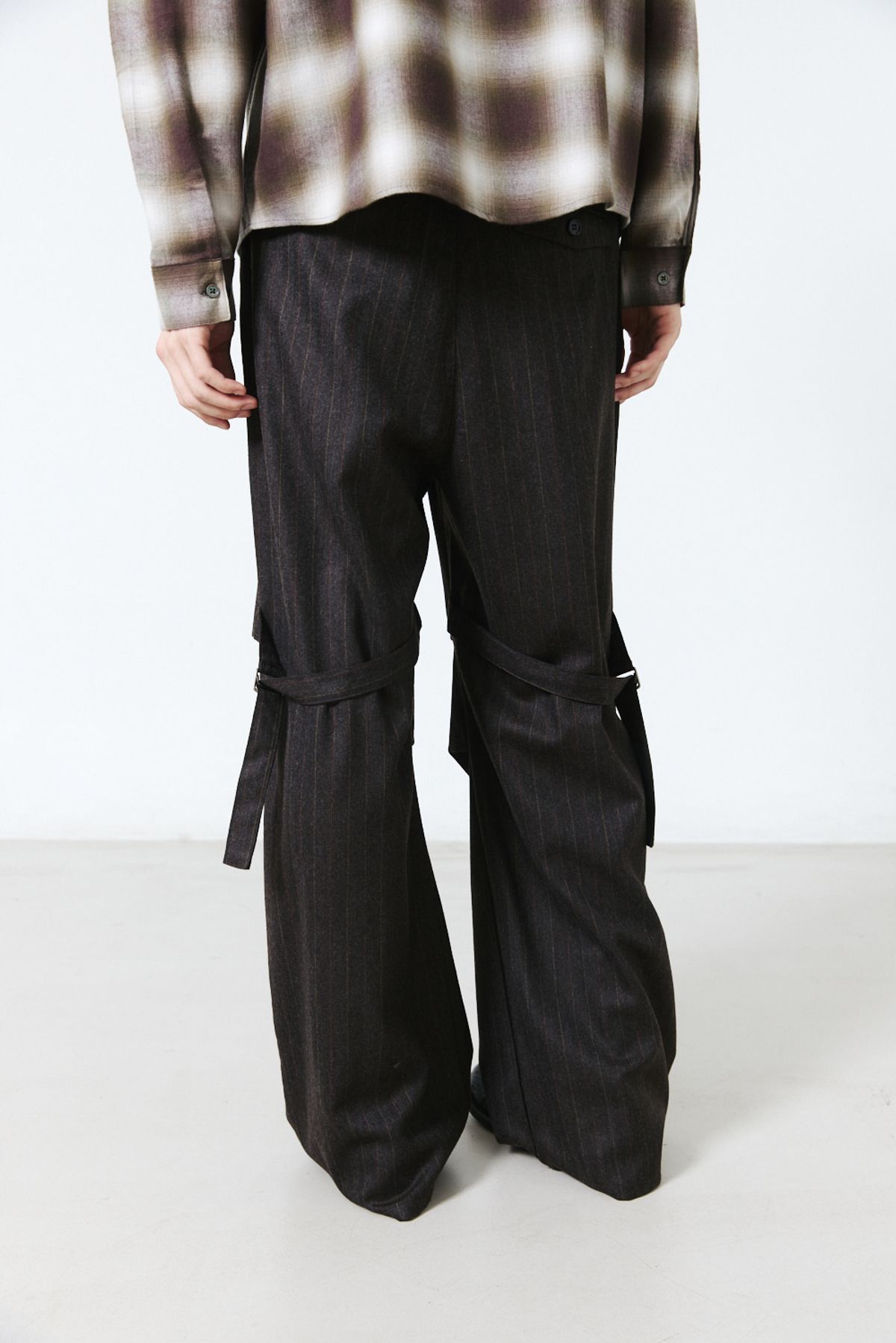 해칭룸(HATCHINGROOM) Bondage Snow Trousers Stripe Brown