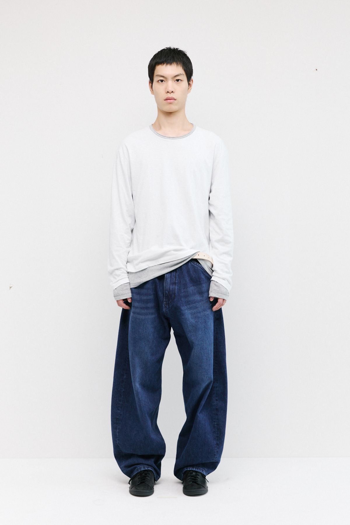 해칭룸(HATCHINGROOM) Curve Jeans Deep Blue