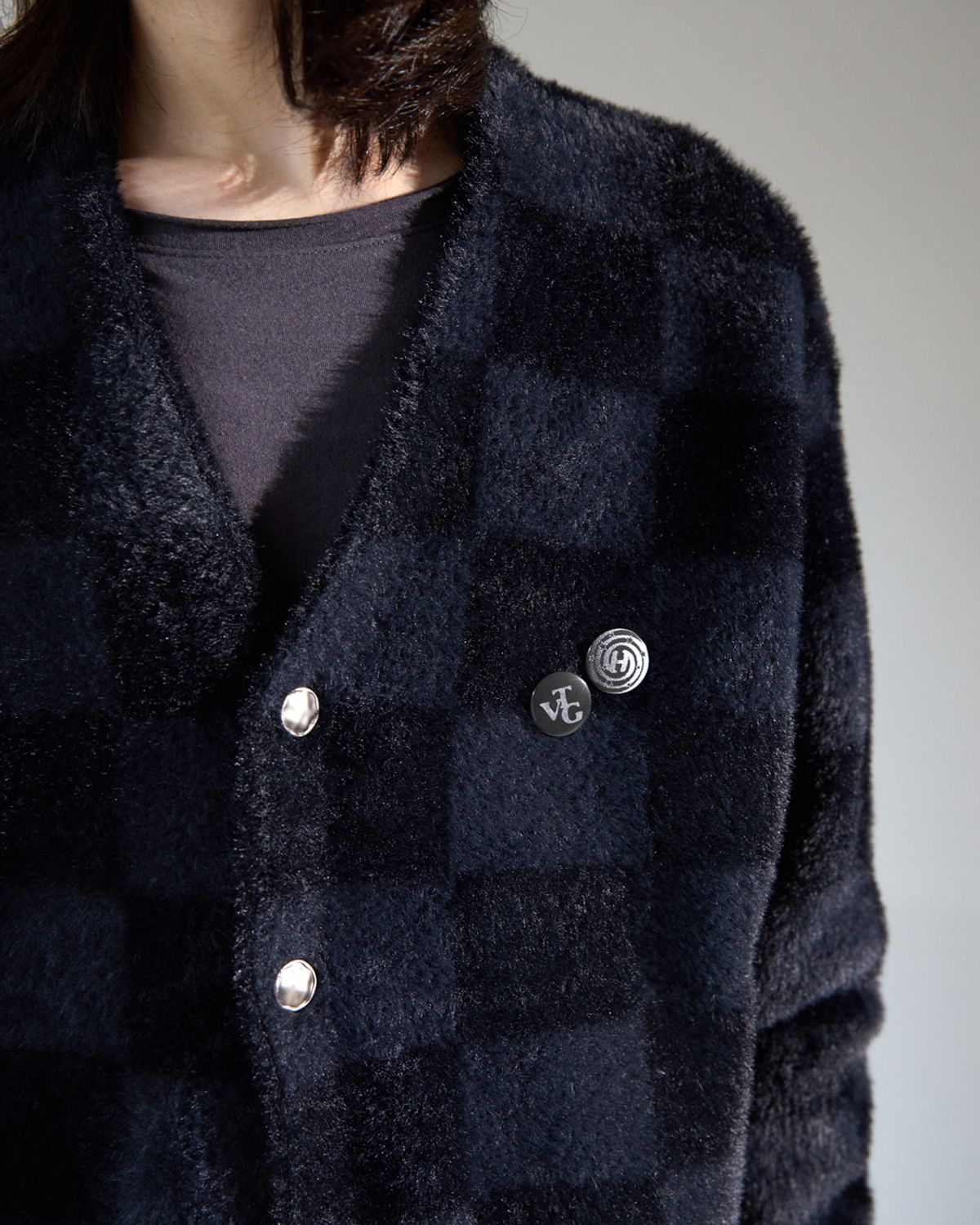 해칭룸(HATCHINGROOM) Hairy Cardigan Checkerboard Charcoal/Grey