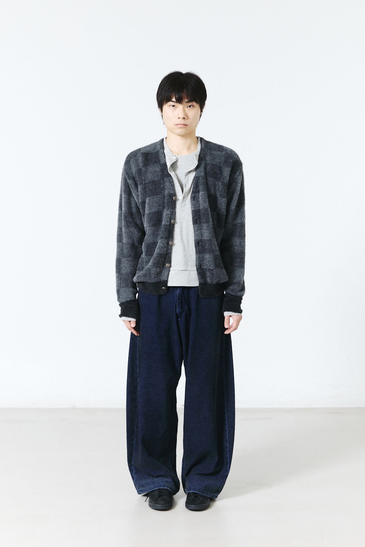 해칭룸(HATCHINGROOM) Hairy Cardigan Checkerboard Charcoal/Grey