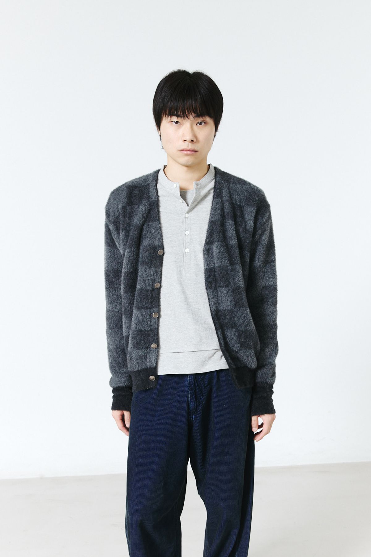 해칭룸(HATCHINGROOM) Hairy Cardigan Checkerboard Charcoal/Grey