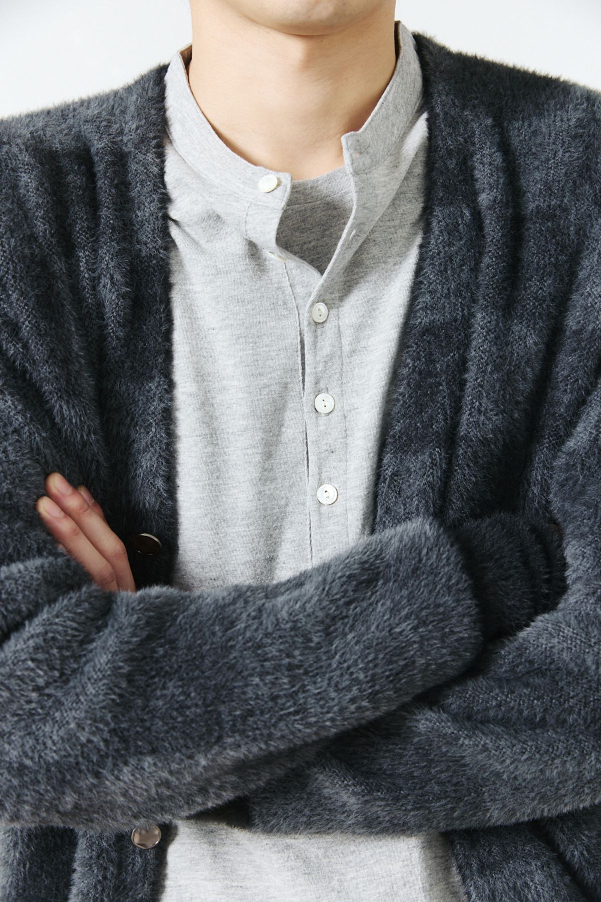 해칭룸(HATCHINGROOM) Hairy Cardigan Checkerboard Charcoal/Grey