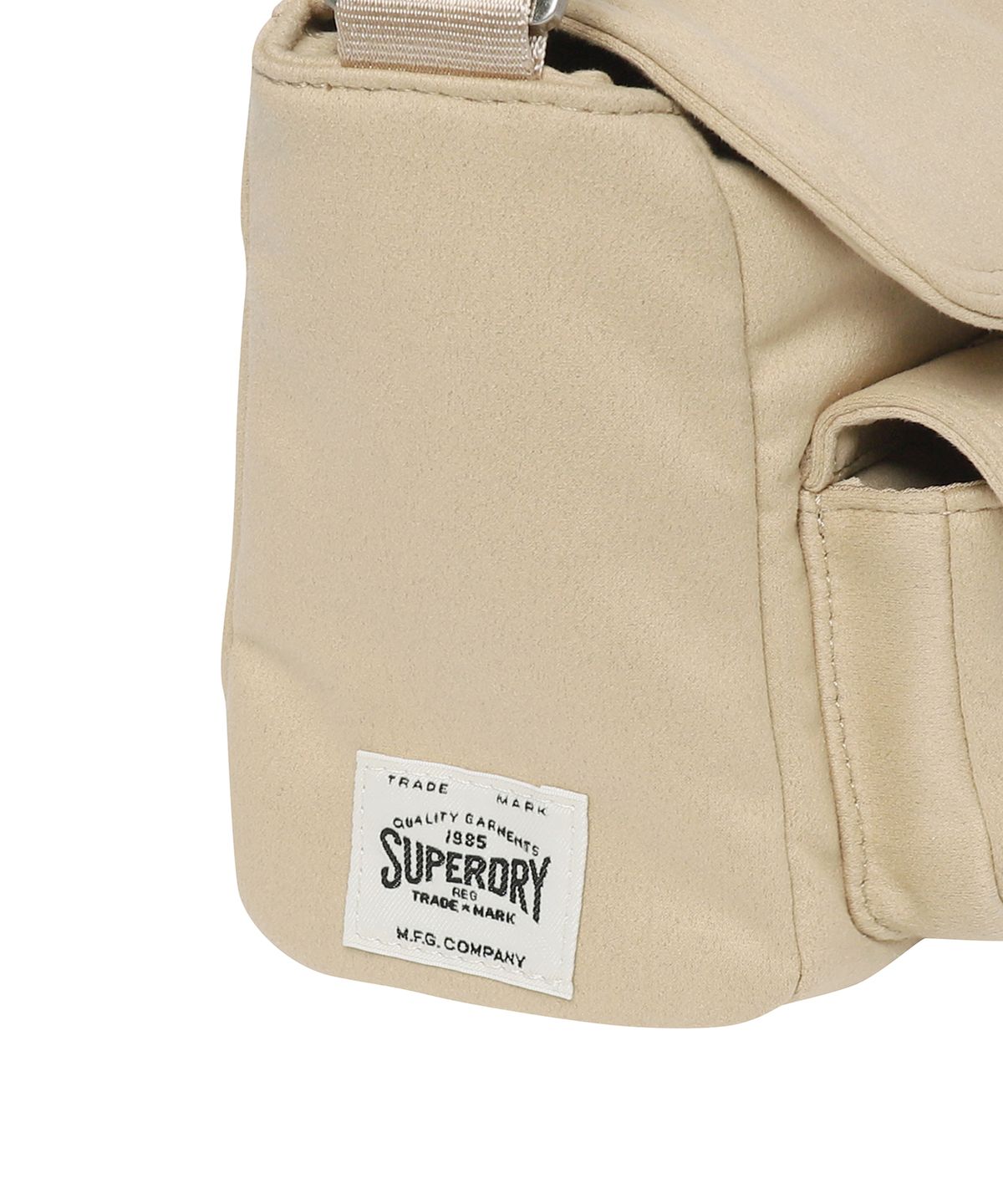 슈퍼드라이(SUPERDRY) 스웨이드 크로스백 베이지