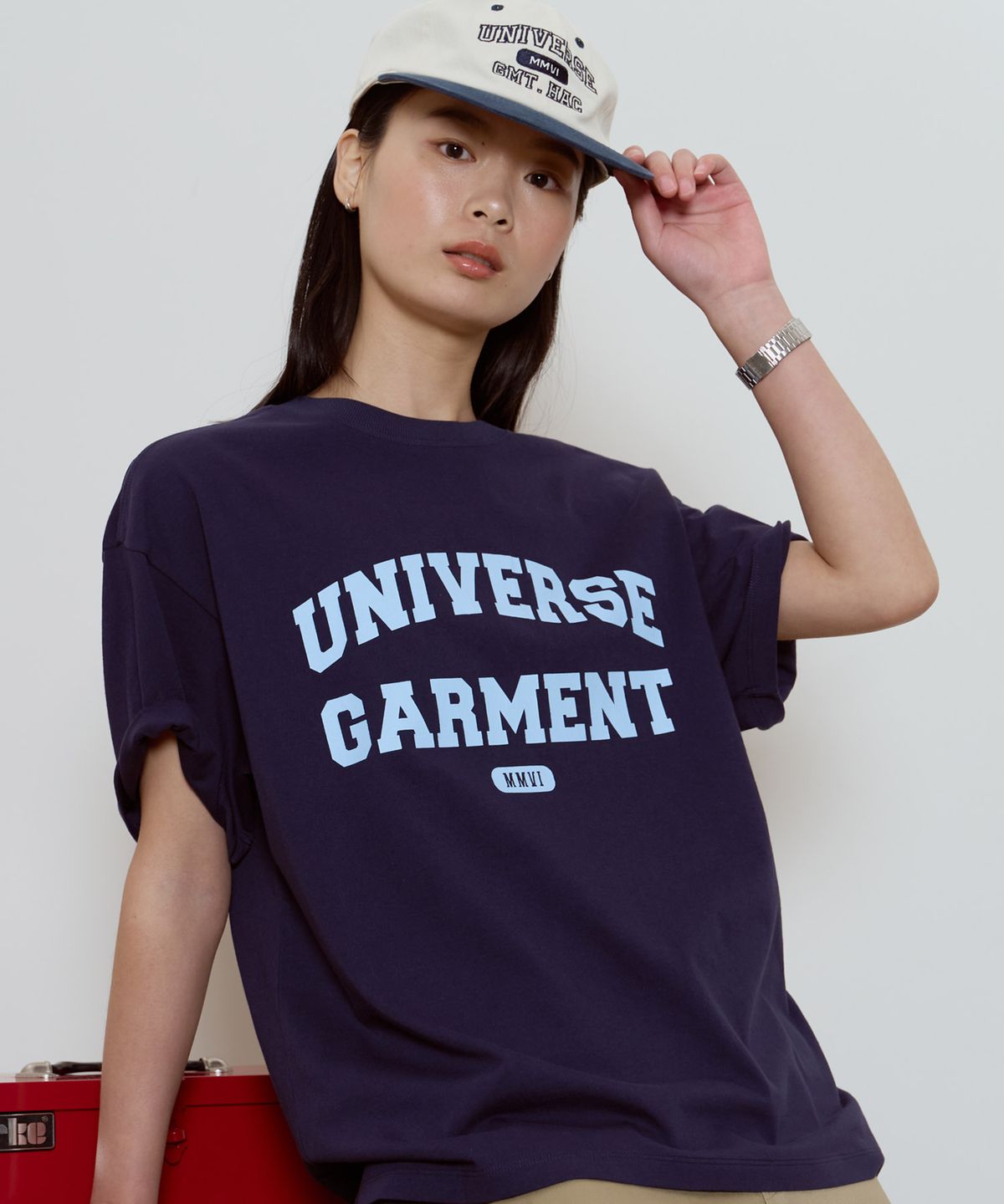 유니버스 가먼트(UNIVERSE GARMENT) UG 애슬래틱 로고 티셔츠_NAVY