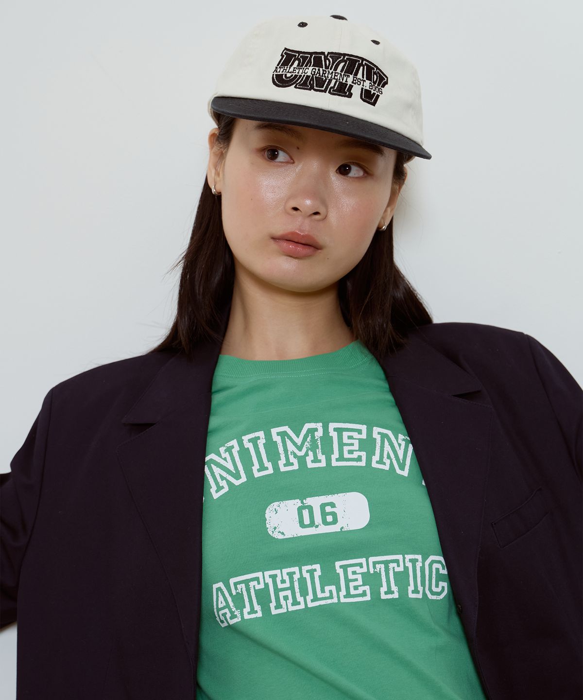 유니버스 가먼트(UNIVERSE GARMENT) UG 크랙 슬림 우먼티셔츠_GREEN
