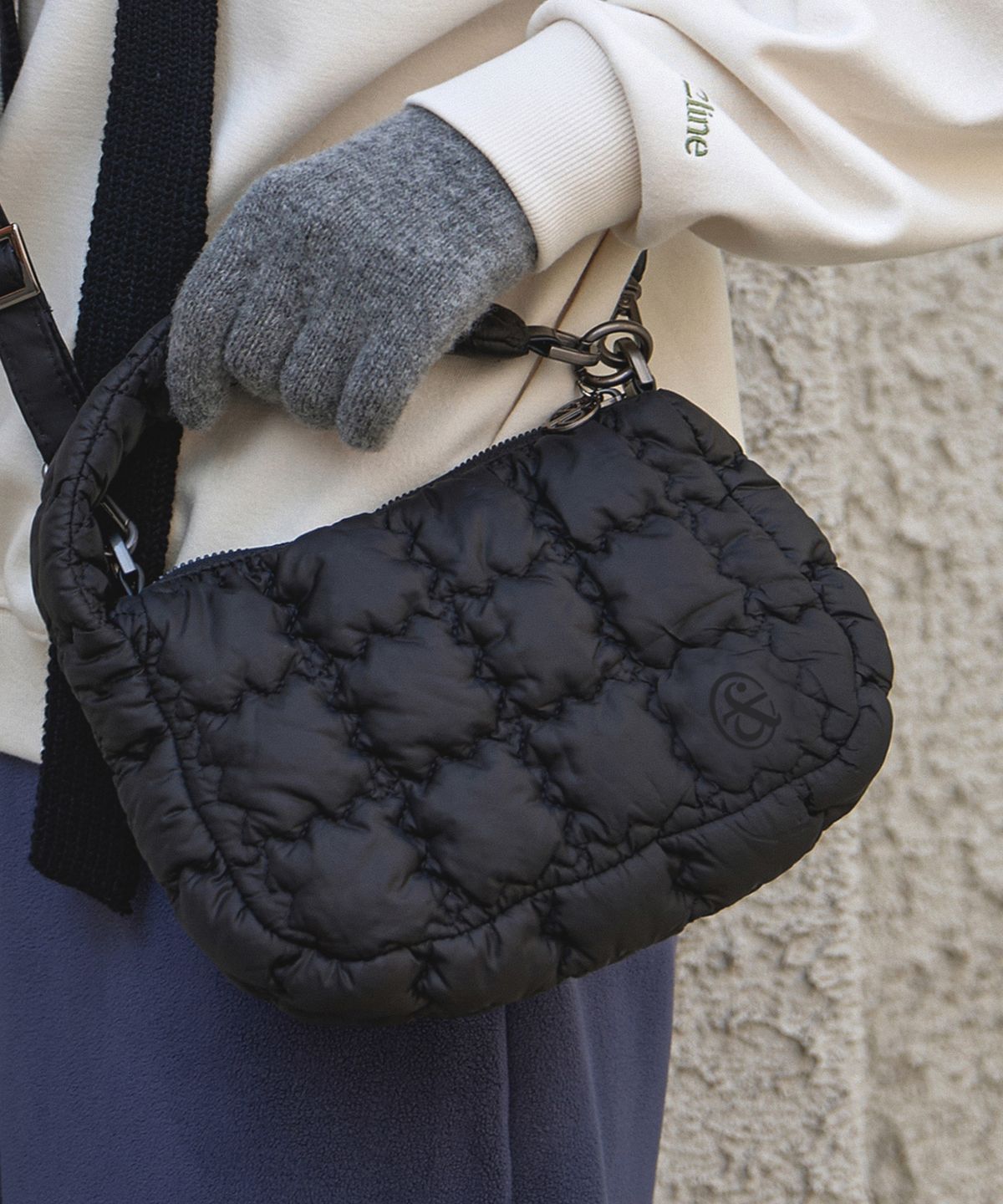 프론투라인(FRONT2LINE) 패딩 퀼팅 미니 스트랩 백