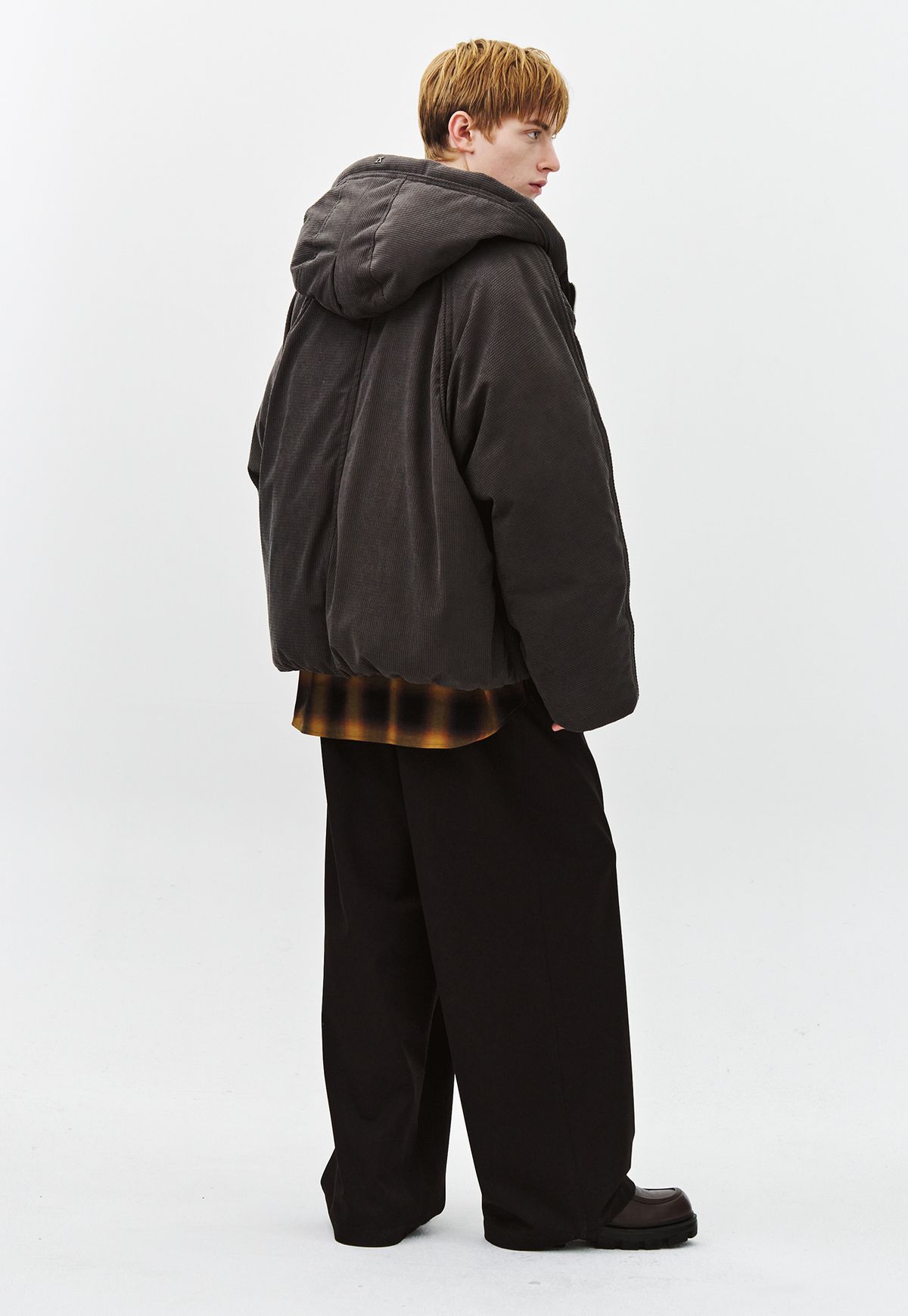 지오송지오(ZIOSONGZIO) 코듀로이 후드 다운 점퍼 브라운 ZH6JP605BR