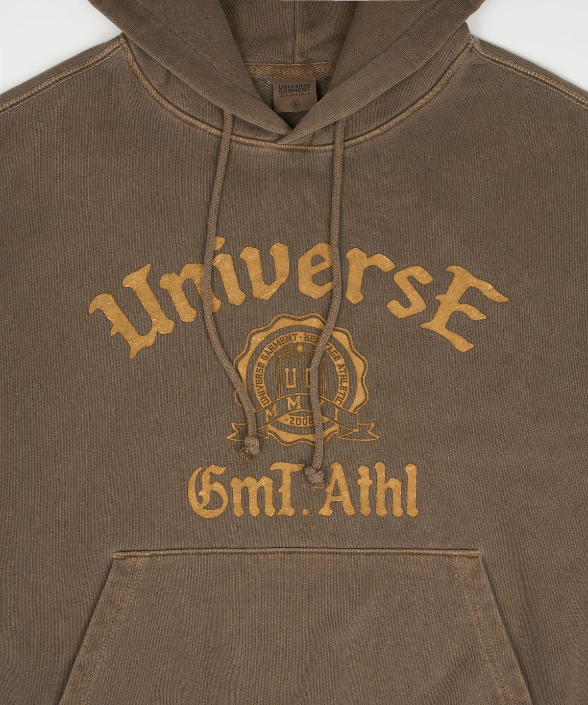 유니버스 가먼트(UNIVERSE GARMENT) 피그먼트 다잉 로고 후드_Khaki