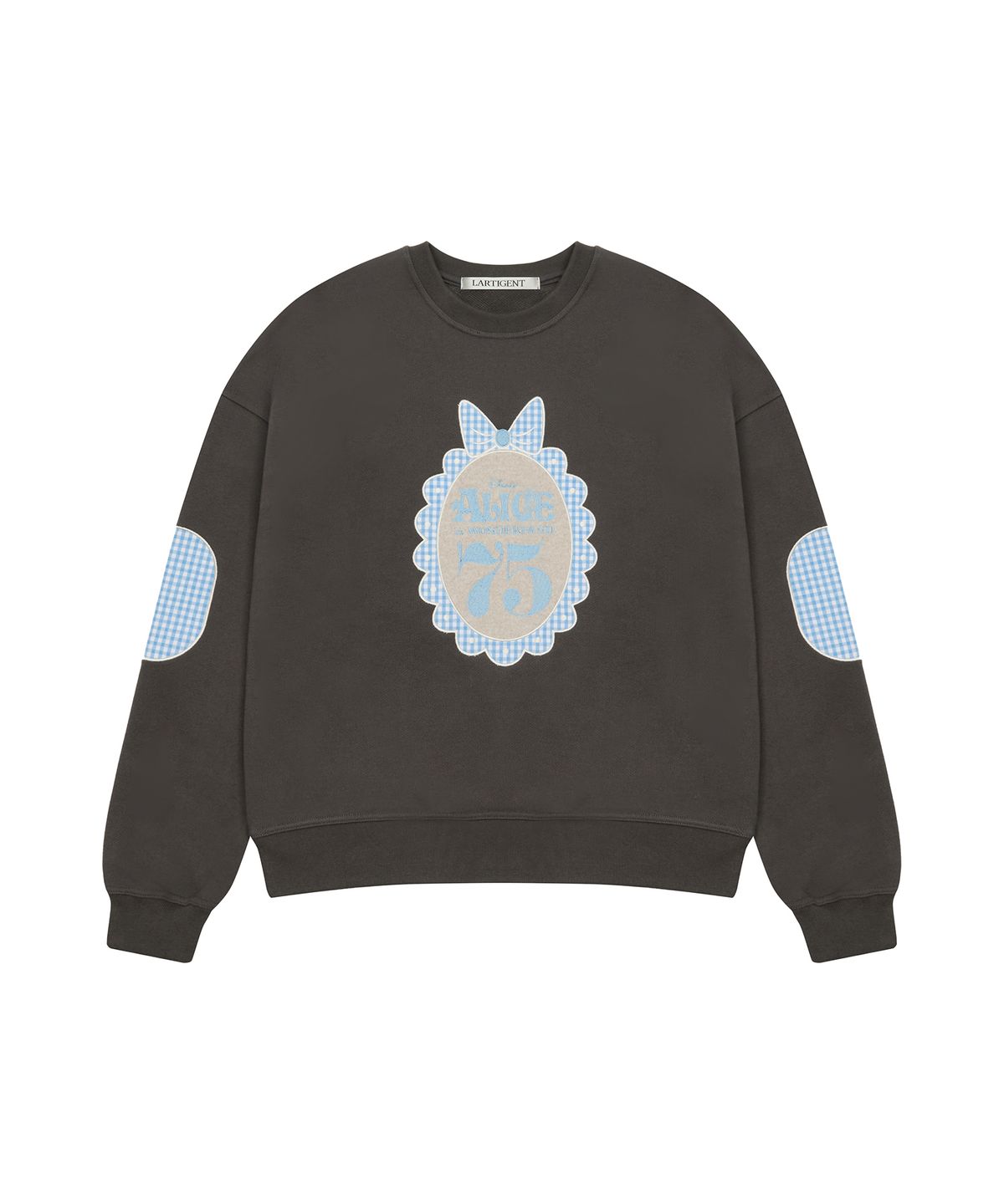 라티젠(LARTIGENT) [DISNEY]  WONDERLAND_PATCH SWEATSHIRT(CHARCOAL)