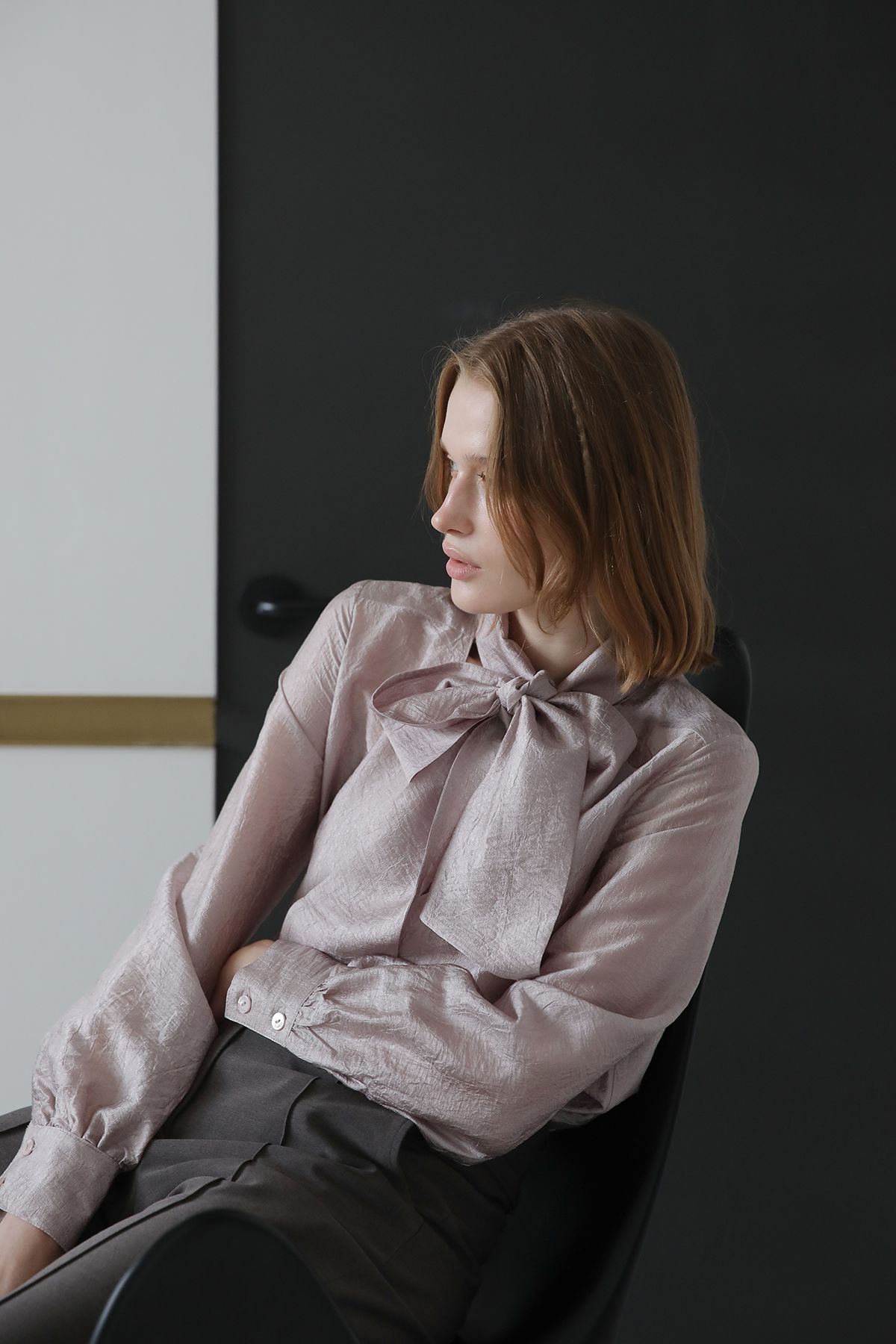 까이에(CAHIERS) 하이웨이스트 스트레이트 핏 슬랙스