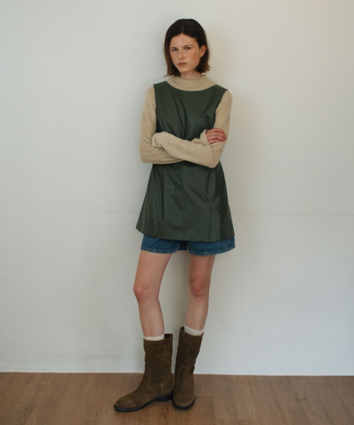 어나우트(UNNOUT) FUR HALF NECK T-SHIRT BEIGE