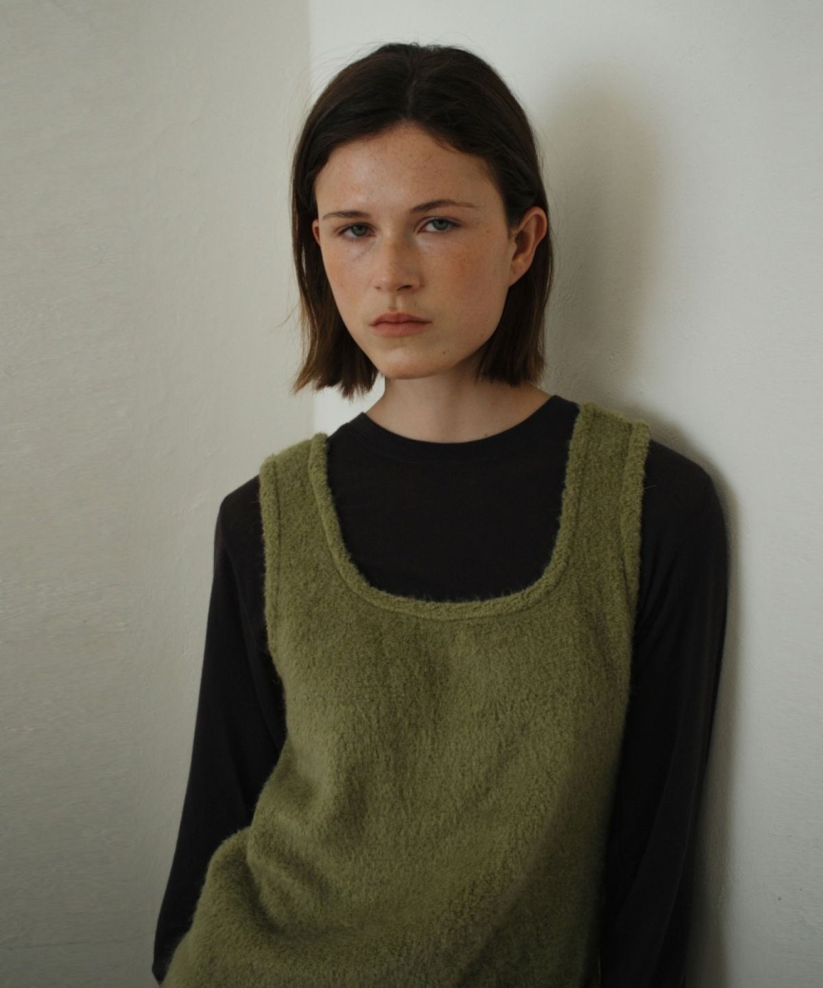 어나우트(UNNOUT) FUR VINTAGE DRESS OLIVE