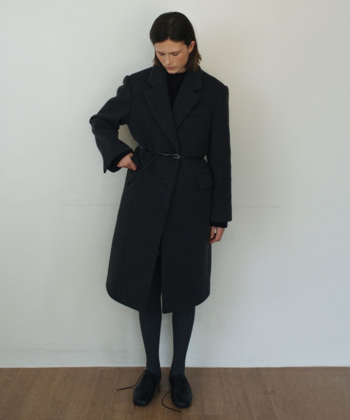 어나우트(UNNOUT) FOX NEAT SINGLE COAT CHARCOAL