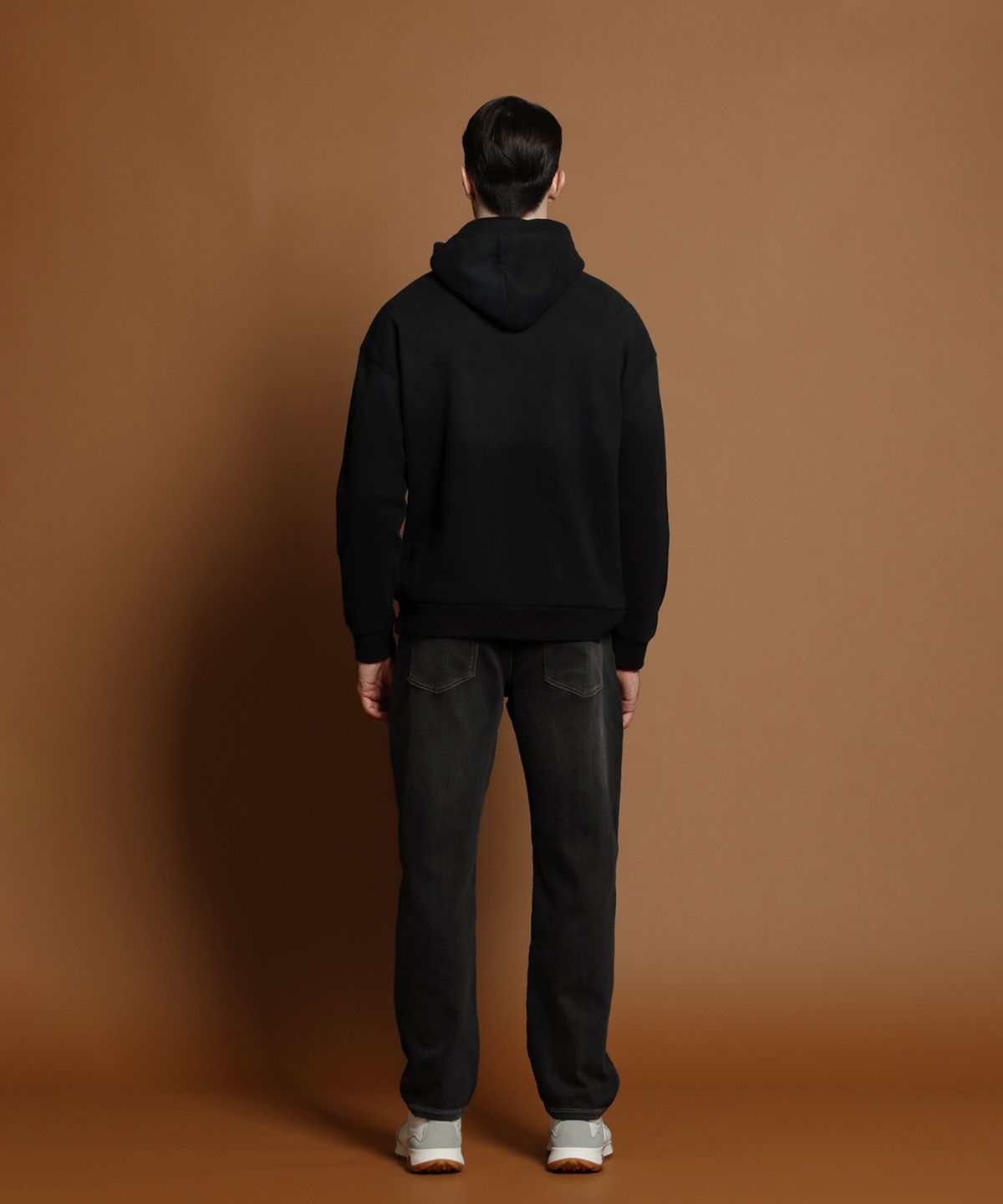 빠니깔레(PANICALE) 블랙 기모 그라데이션 후드 티셔츠