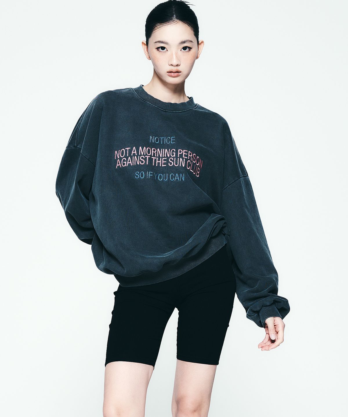 소이프유캔(SOIFUCAN) 피그먼트 코튼 드랍숄더 스웻셔츠
