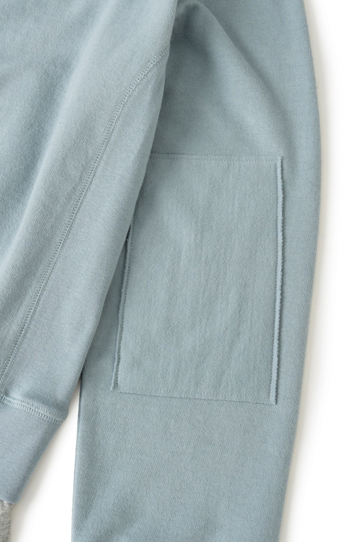 해칭룸(HATCHINGROOM) Overlay Sweatshirt Blue Grey
