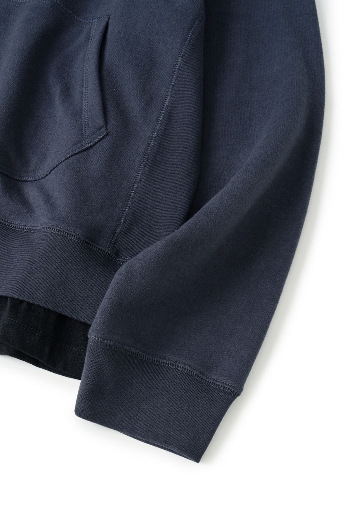 해칭룸(HATCHINGROOM) Overlay Sweatshirt Dark Navy
