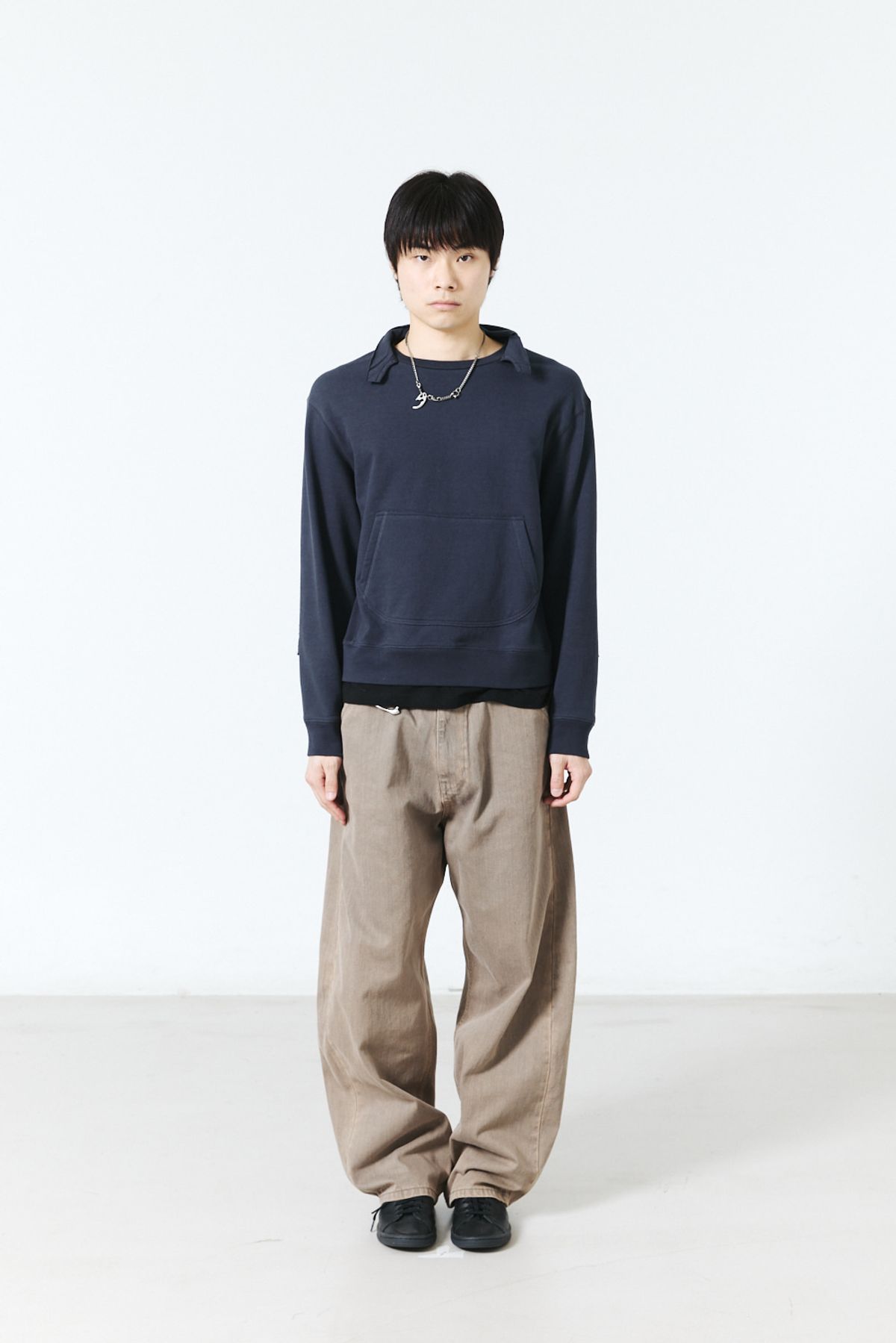 해칭룸(HATCHINGROOM) Overlay Sweatshirt Dark Navy