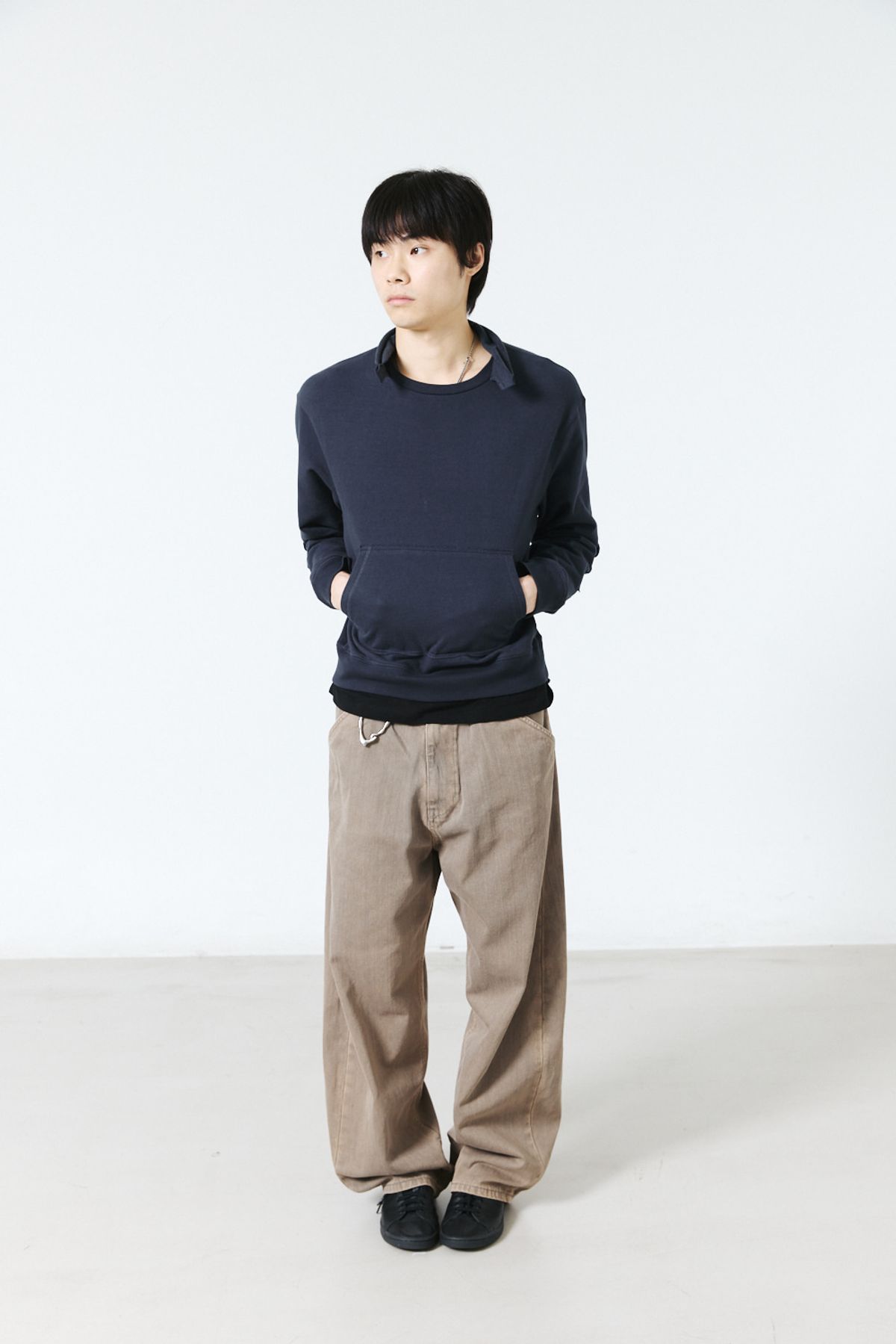 해칭룸(HATCHINGROOM) Overlay Sweatshirt Dark Navy