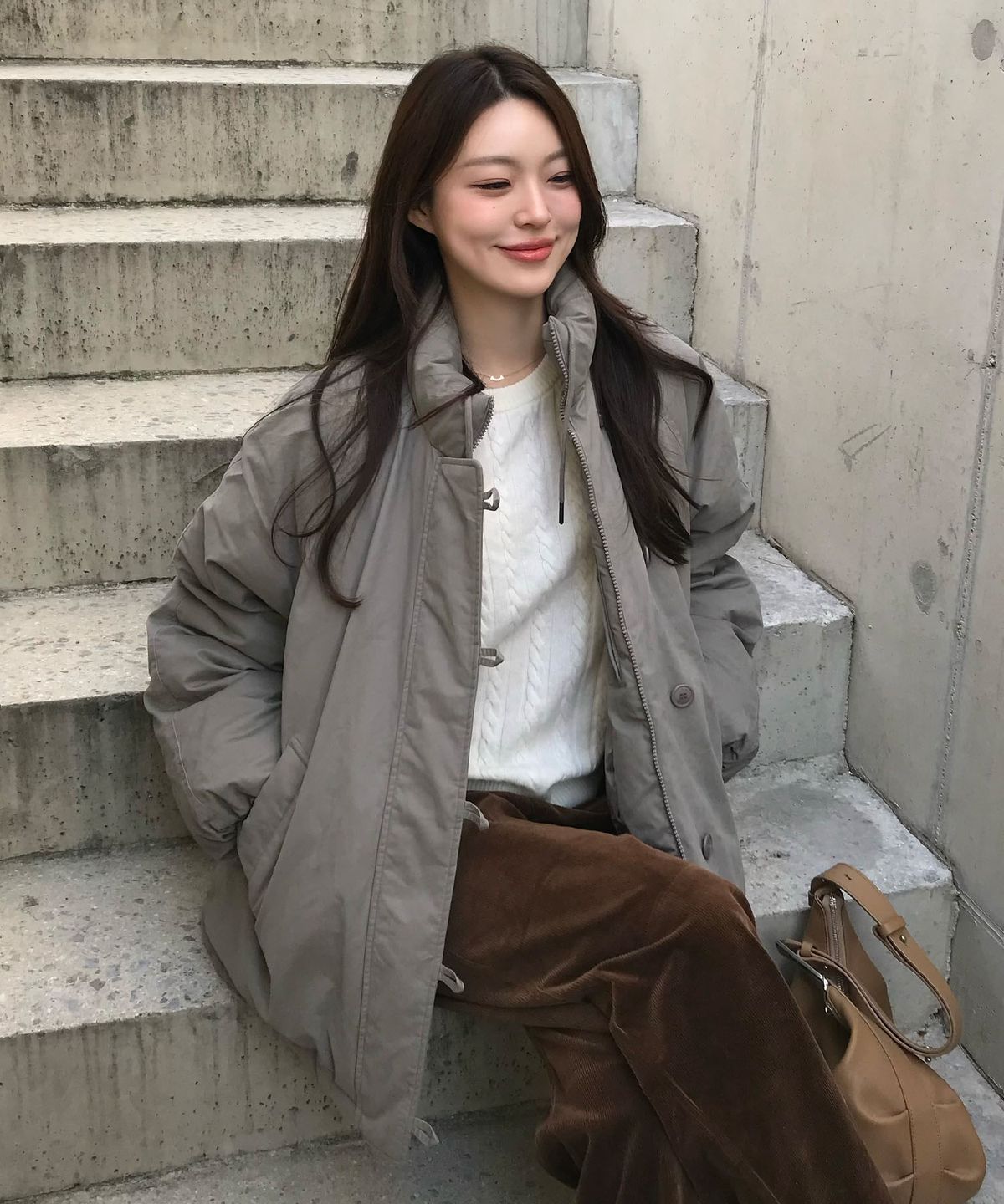 코드그라피(CGP) (우먼) 하프 코튼 트윌 패딩 점퍼_웜 그레이
