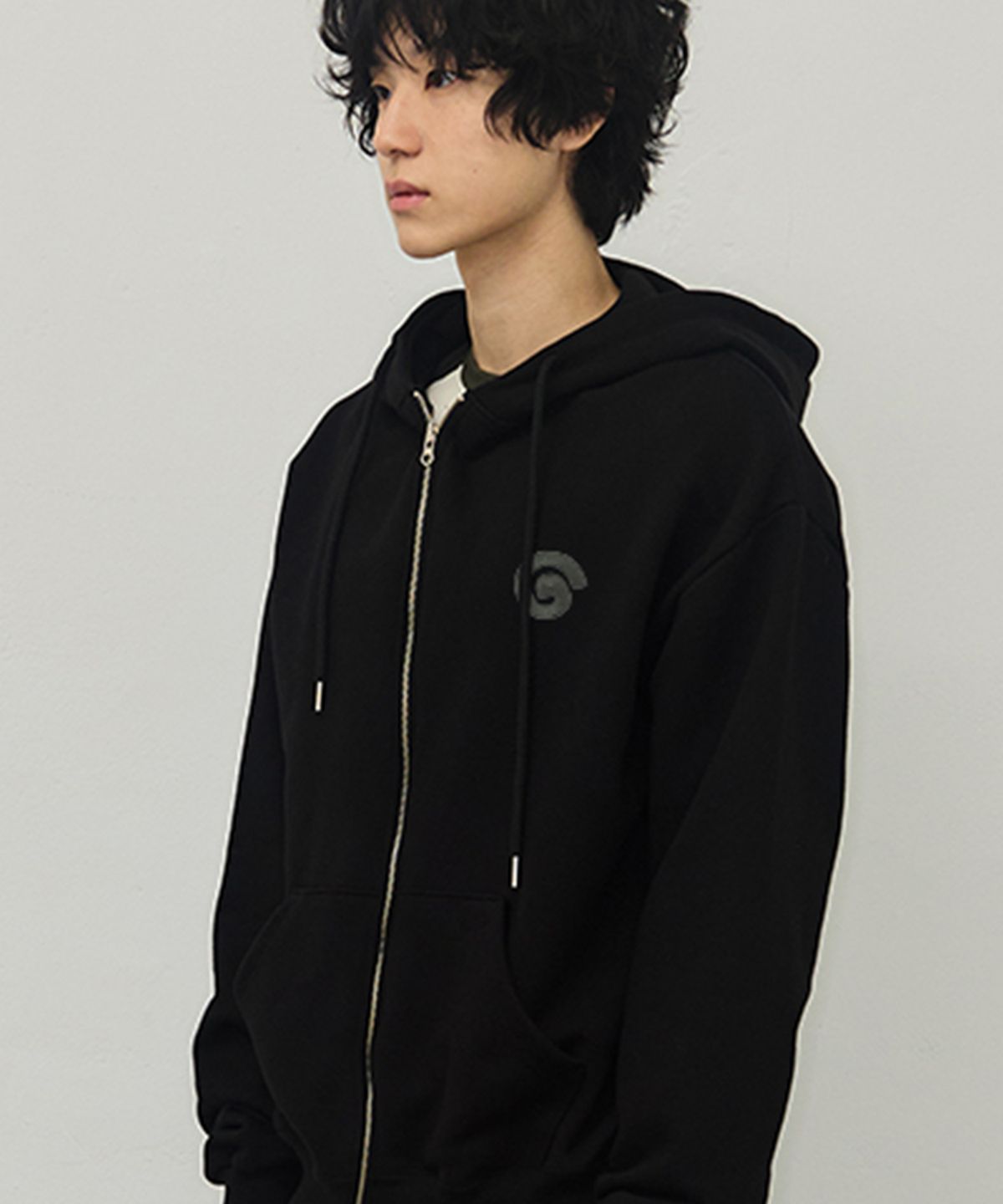 그레이버(GRAVER) [UNISEX]G SYMBOL 자수 후드집업_2color