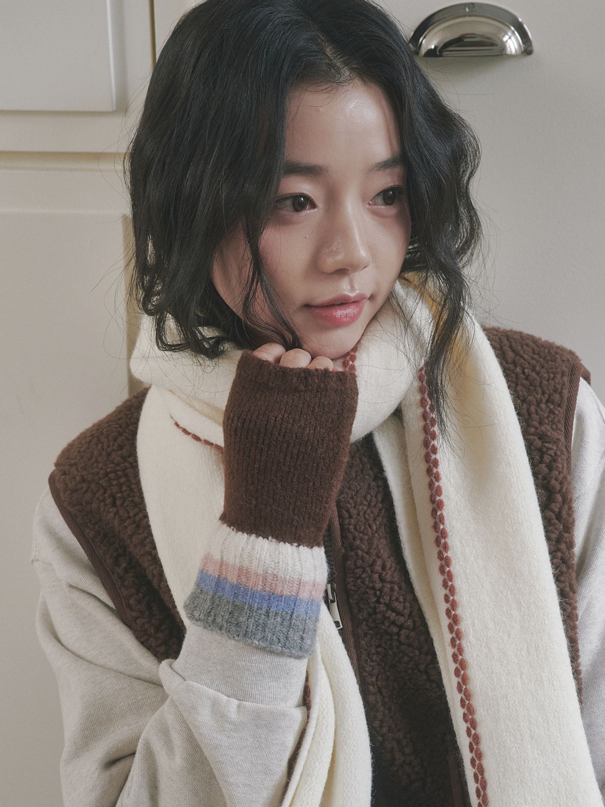 올인컴플리트(ALLINCOMPLETE) 컬러 레이어드 핸드워머 (브라운)