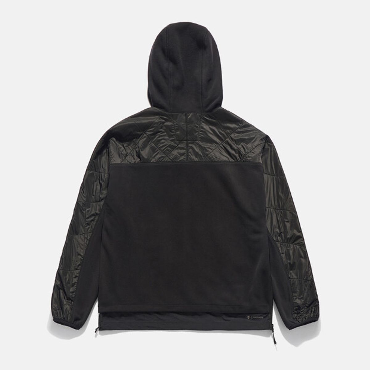 데상트(DESCENTE) [DESCENTE X EASTLOGUE] 헤비 이너 티셔츠 블랙 SQ321HHT91