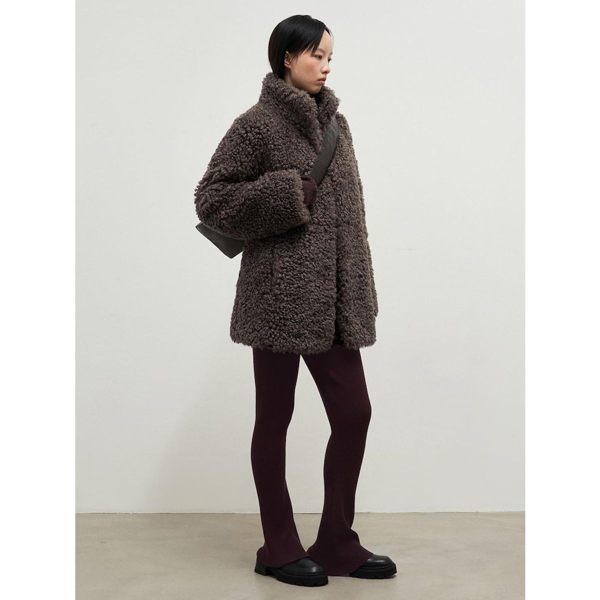 앙개(ANGGAE) Faux Fur Coat  Brown