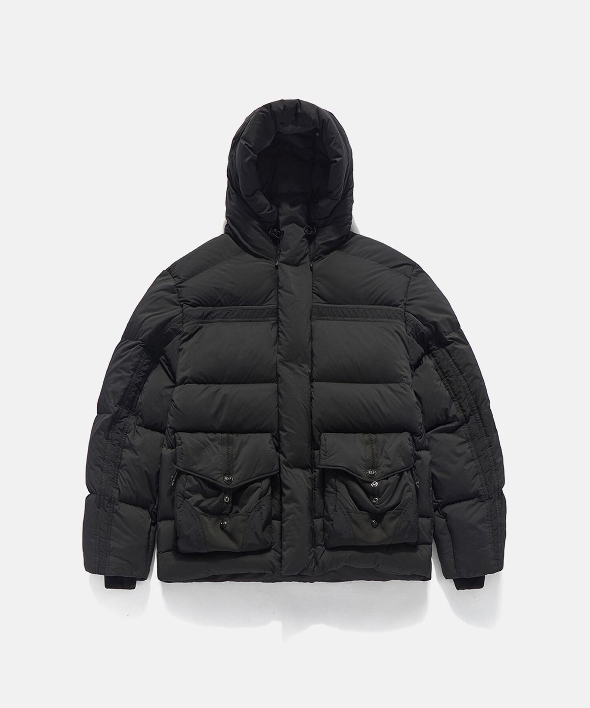 데상트(DESCENTE) [DESCENTE X EASTLOGUE] 헤비 다운 자켓 블랙 SQ321HDJ91