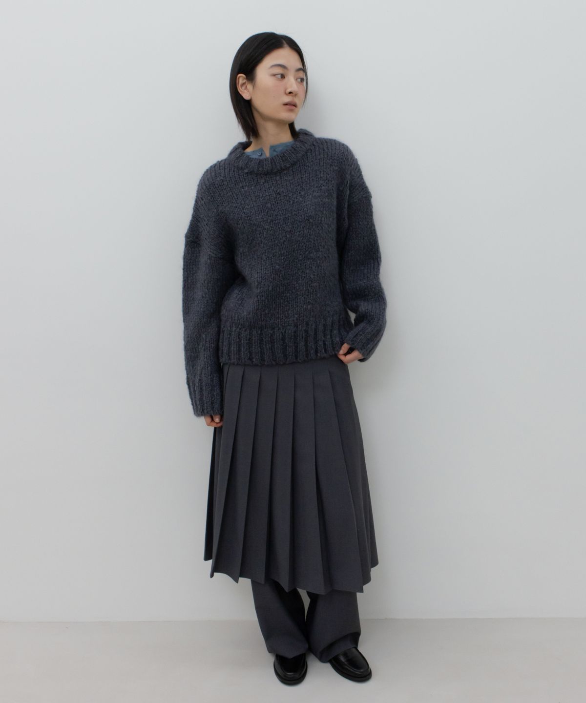 지비에이치 어패럴(GBH APPAREL) HANDMADE LOOSE FIT SWEATER / CHARCOAL
