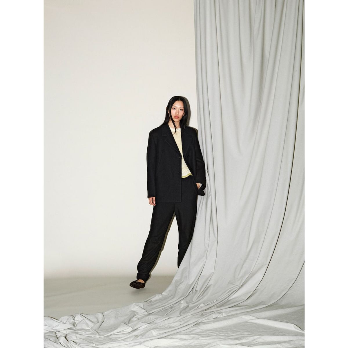 앙개(ANGGAE) Half Jacket Coat  Black