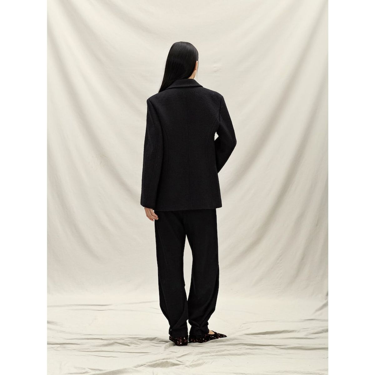 앙개(ANGGAE) Draped Trouser  Black