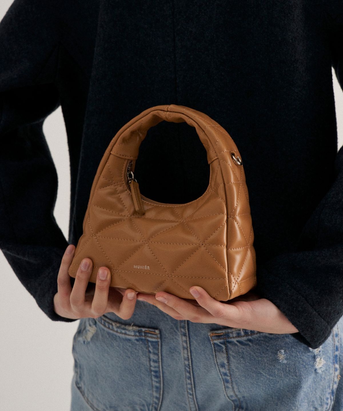 뮤니에(MUNIER) QUILTED MINI TOTE BAG_2COLORS