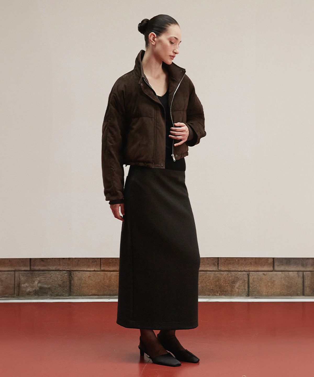 베르데마르(VERDEMAR) Suede Cropped Puffer Jacket_Deep brown