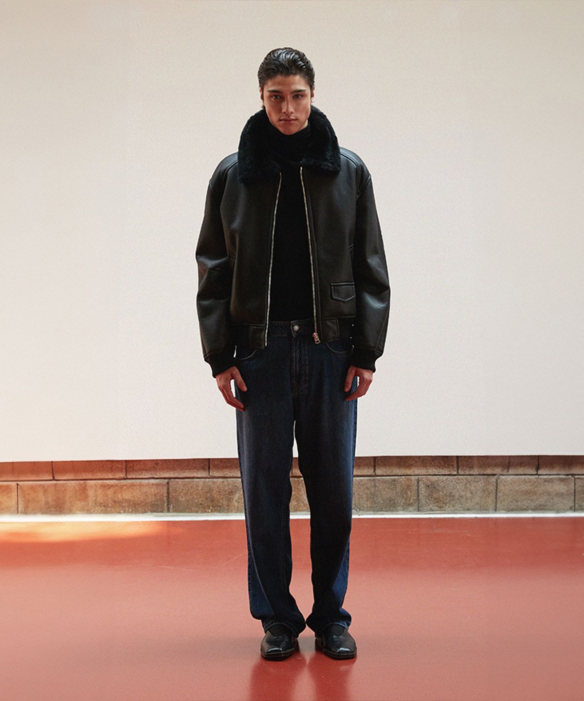 베르데마르(VERDEMAR) Minimal Shearling Bomber Jumper_Black