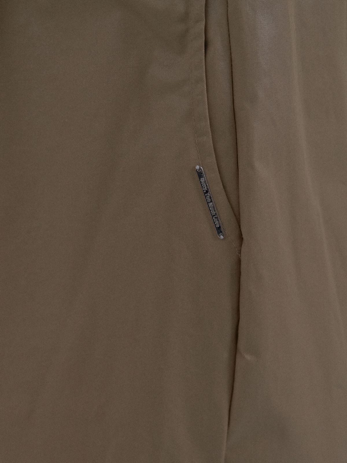 쏘리, 투 머치 러브(SORRY, TOO MUCH LOVE) Shimmer Coated Drawstring Pants_Beige