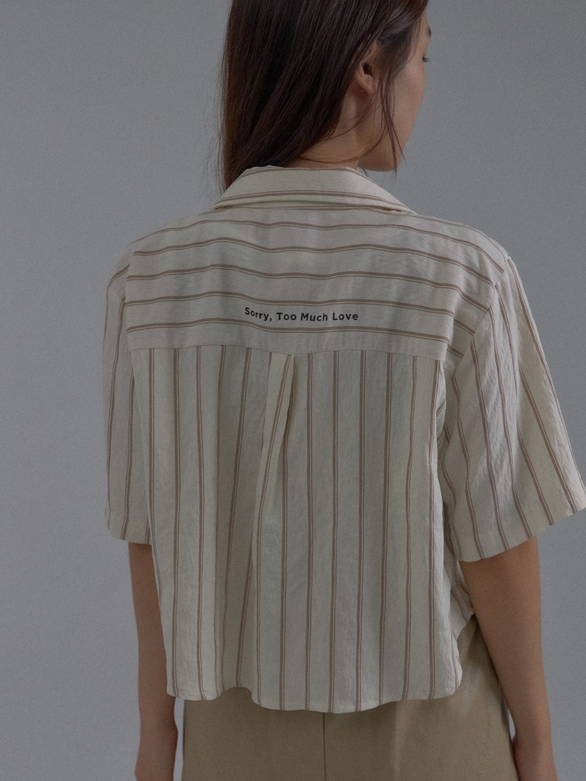 쏘리, 투 머치 러브(SORRY, TOO MUCH LOVE) Striped Pleated Lace Blouse_Beige