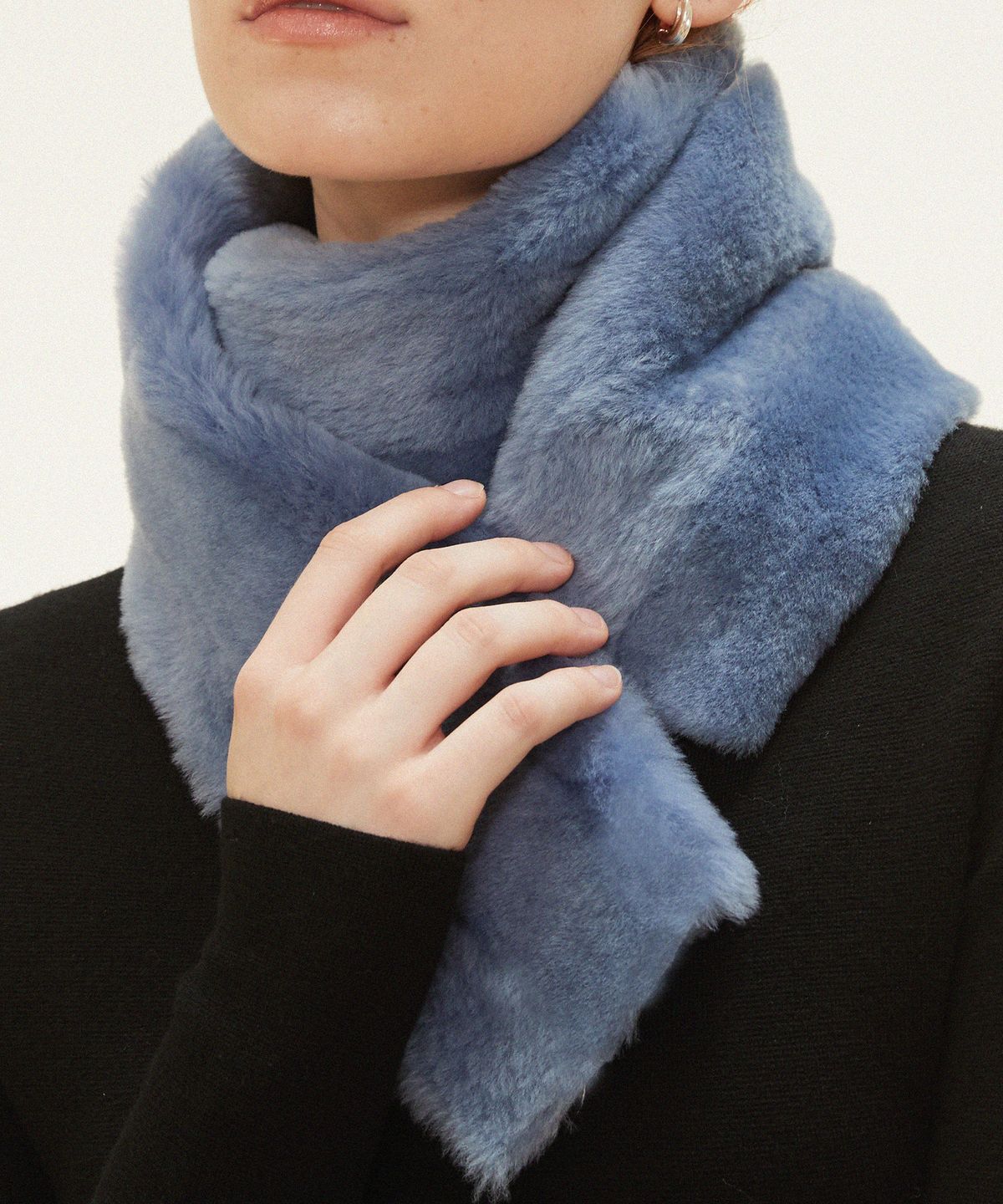 베르데마르(VERDEMAR) Velour Shearling Stole_Midnight Blue
