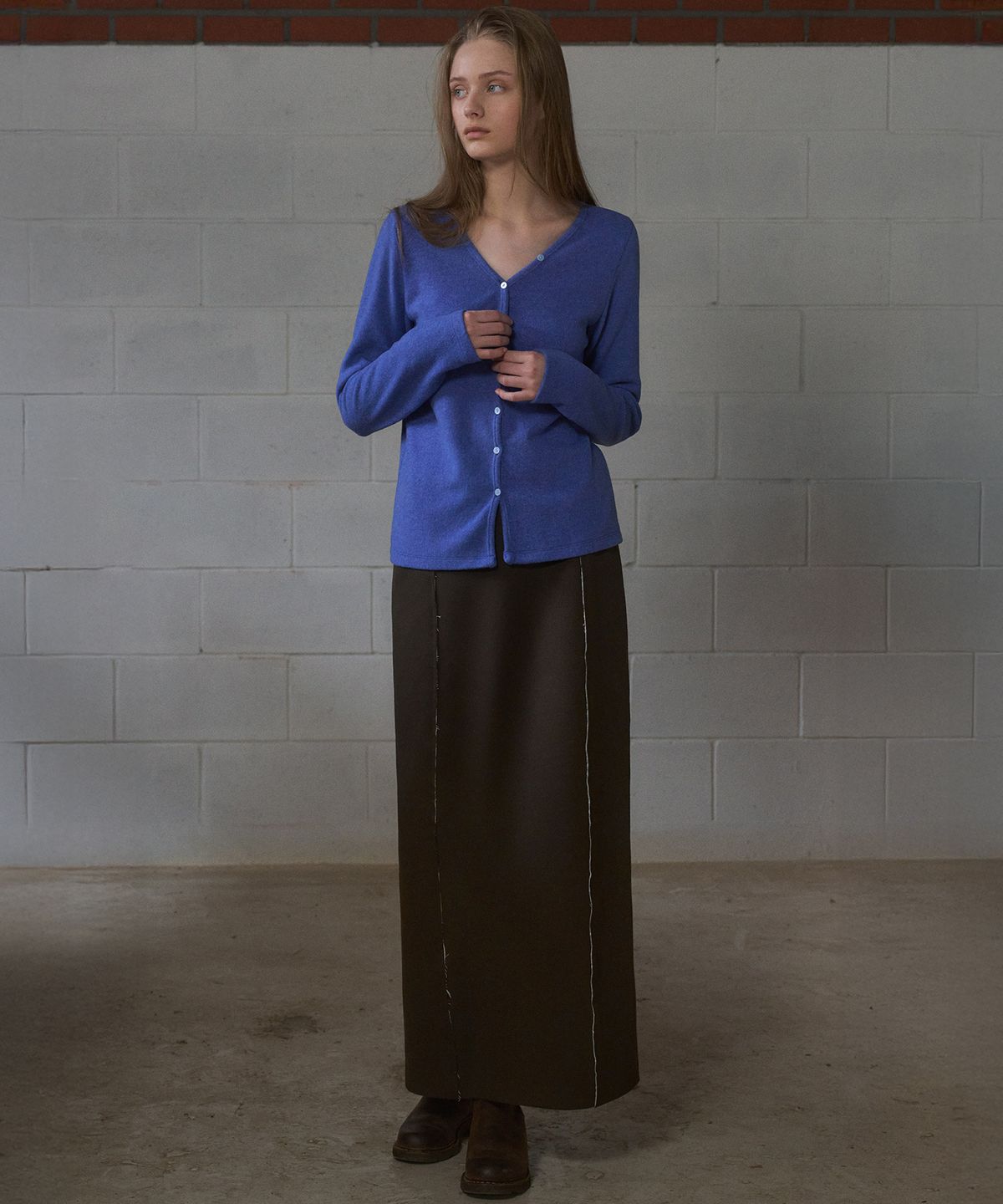앤니즈(ANDNEEDS) Low edge long skirt (brown)
