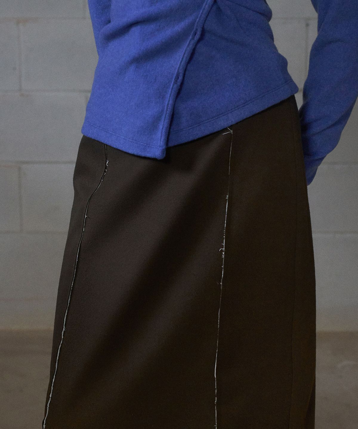 앤니즈(ANDNEEDS) Low edge long skirt (brown)