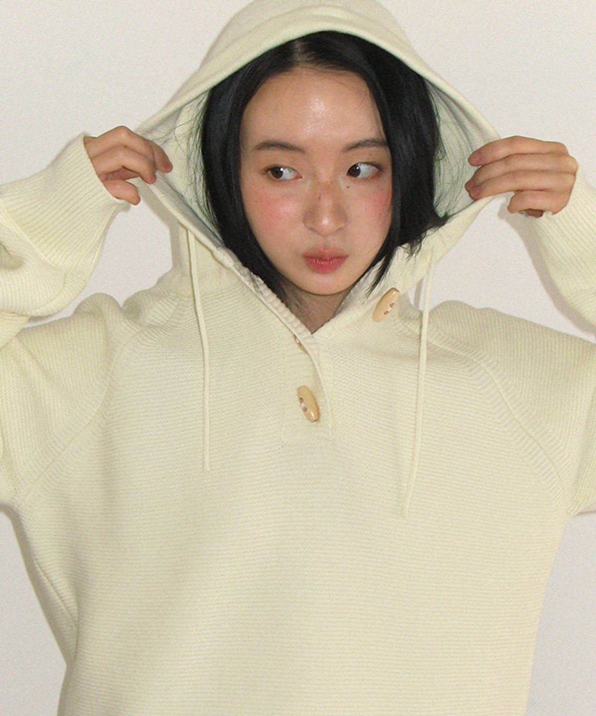 론론(RONRON) TOGGLE WAFFLE KNIT HOODIE CREAM