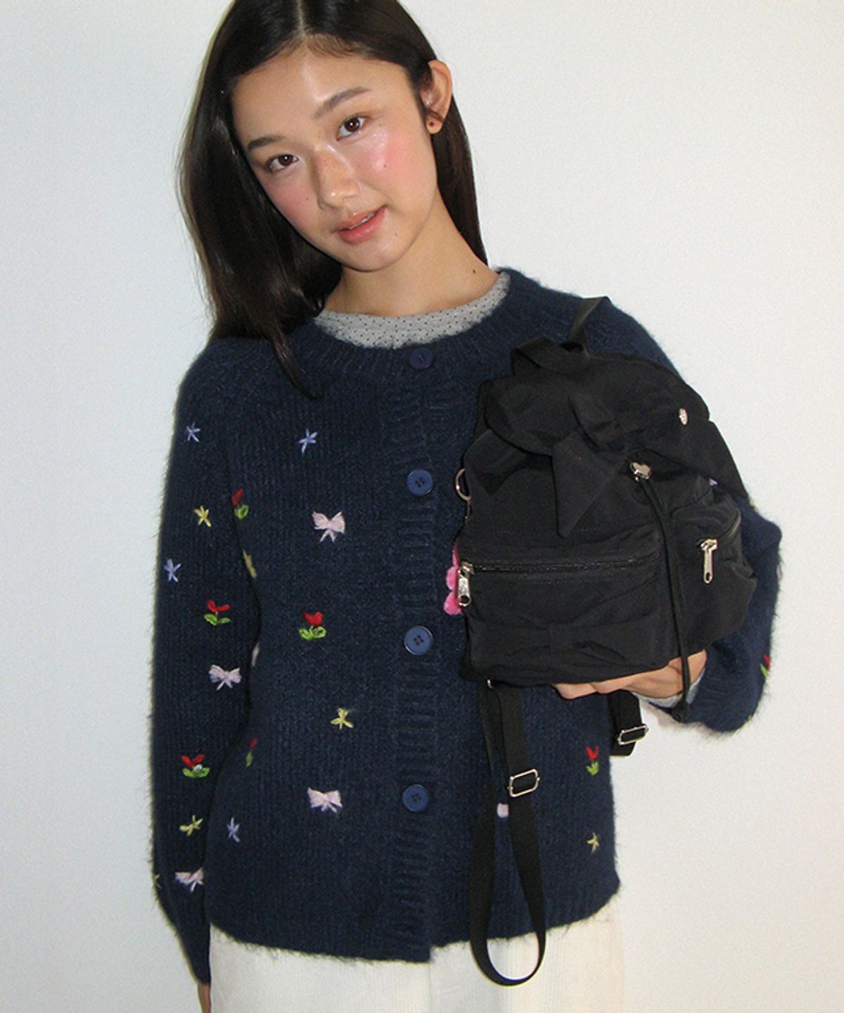 론론(RONRON) PETIT EMBROIDERY KNIT CARDIGAN NAVY