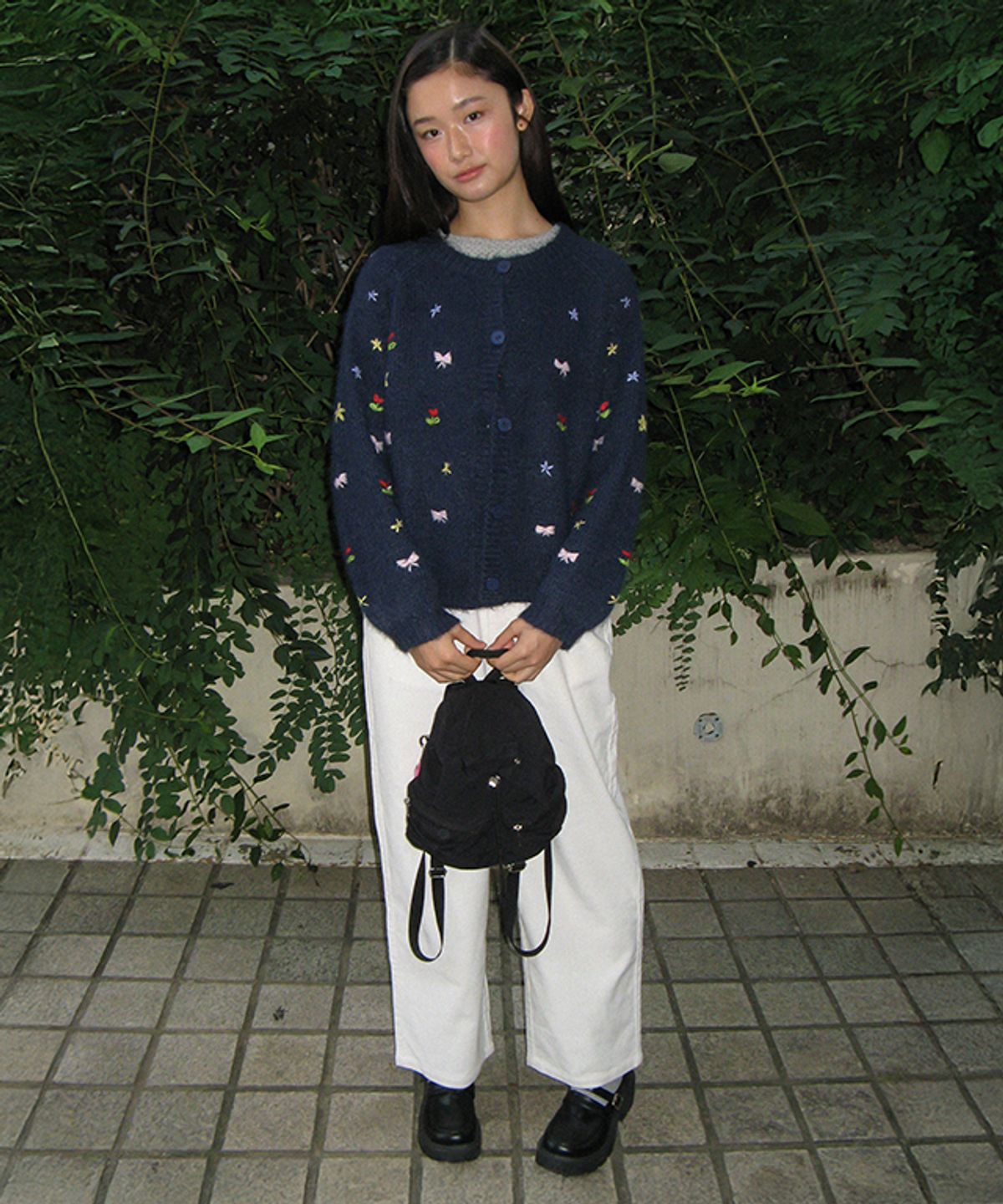 론론(RONRON) PETIT EMBROIDERY KNIT CARDIGAN NAVY