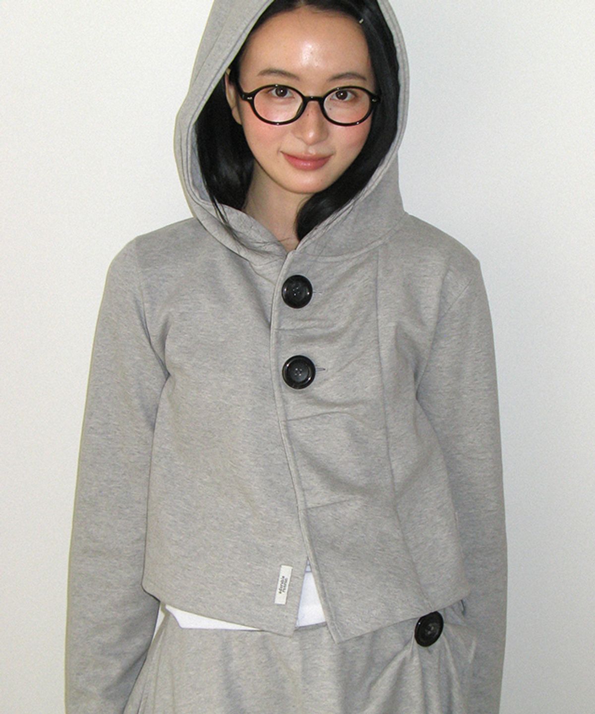 론론(RONRON) BIG BUTTON PLEATED HOODED CARDIGAN GREY